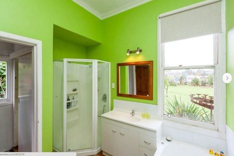 Photo of property in 421a South Road, Omata, New Plymouth, 4374