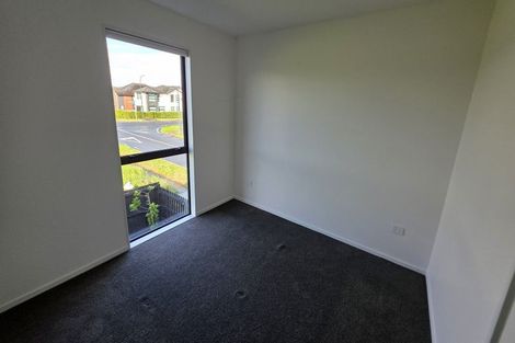 Photo of property in 1 Kaikape Lane, Flat Bush, Auckland, 2019