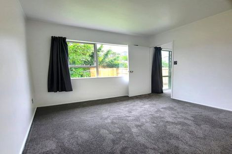 Photo of property in 2/27 Mon Desir Place, Manurewa, Auckland, 2102