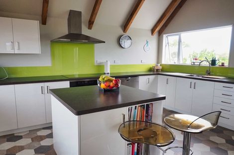 Photo of property in 121 Thompson Road, Bluff Hill, Napier, 4110