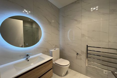 Photo of property in 19 Kuaha Road, Massey, Auckland, 0614