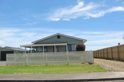 Photo of property in 62a Wharf Road, Clarks Beach, Pukekohe, 2679