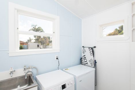 Photo of property in 33 Carnarvon Street, Gisborne, 4010