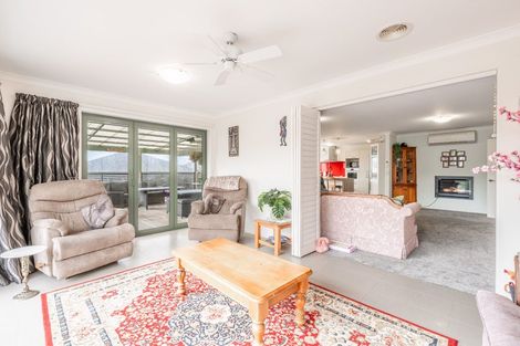Photo of property in 18 Hamon Place, Pukehangi, Rotorua, 3015