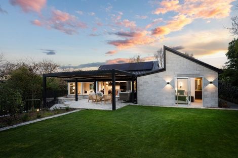 Photo of property in 87 Kahu Road, Fendalton, Christchurch, 8041