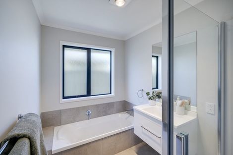 Photo of property in 15 Hikawera Drive, Frimley, Hastings, 4120