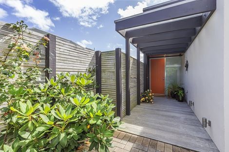 Photo of property in 36 Mantell Street, Seatoun, Wellington, 6022