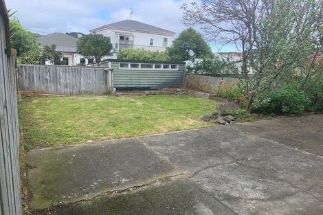 Photo of property in 8 Picton Avenue, Newtown, Wellington, 6021