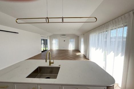 Photo of property in 25 Kenehi Road, Karaka, 2124