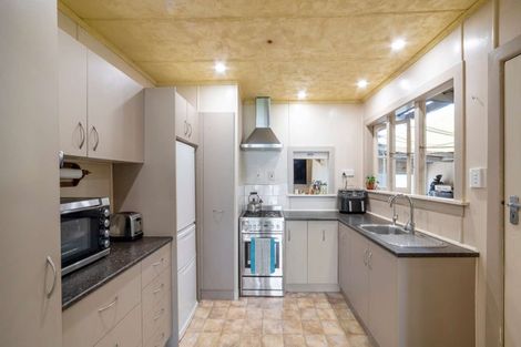 Photo of property in 70 Tapuihikitia Road, Te Karaka, 4094