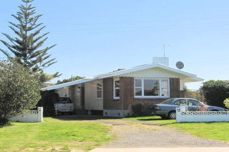 Photo of property in 18 Cook Drive, Whitianga, 3510