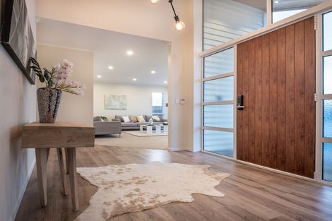 Photo of property in 3 Dida Park Drive, Kumeu, 0810