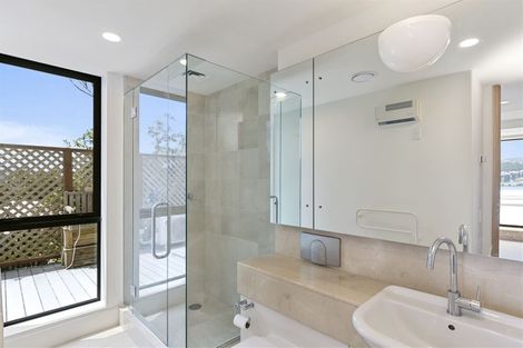 Photo of property in 6/308 Oriental Parade, Oriental Bay, Wellington, 6011