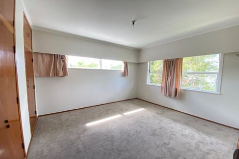 Photo of property in 38 Beaubank Road, Kelston, Auckland, 0602