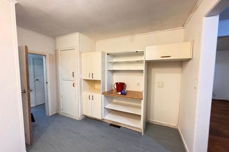 Photo of property in 26 Captain Scott Road, Glen Eden, Auckland, 0602