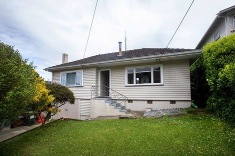 Photo of property in 28 Tipahi Street, Nelson South, Nelson, 7010