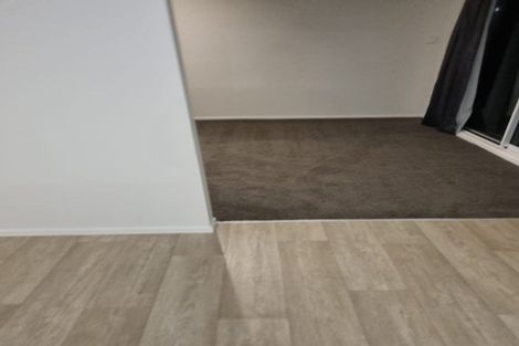 Photo of property in 102 Saddleback Rise, Murrays Bay, Auckland, 0630