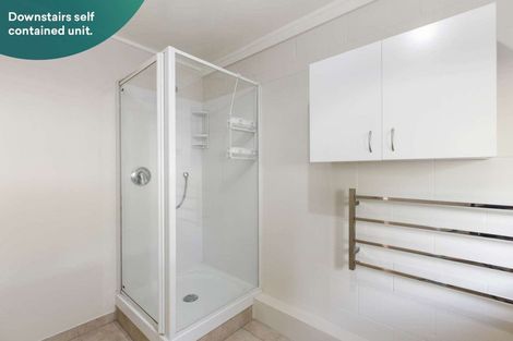 Photo of property in 11 Grassmere Road, Henderson Valley, Auckland, 0612