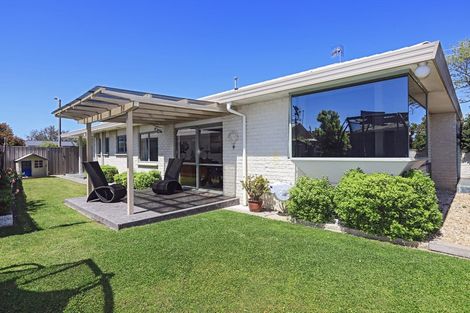 Photo of property in 219 Mcleod Street, Camberley, Hastings, 4120