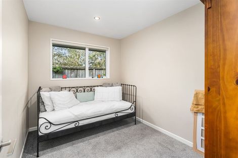 Photo of property in 7 Copperfield Close, Parklands, Christchurch, 8083