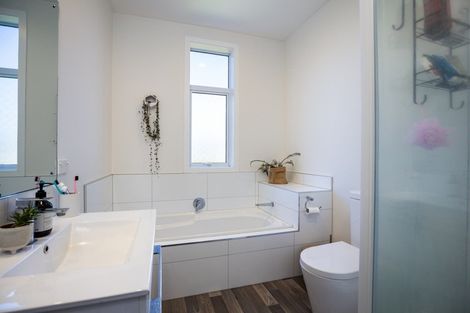 Photo of property in 25 Birdwood Avenue, Moturoa, New Plymouth, 4310