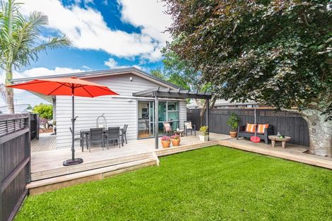 Photo of property in 37 Kings Road, Panmure, Auckland, 1072