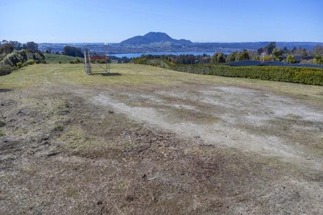 Photo of property in 41 Lomond Grove, Acacia Bay, Taupo, 3385