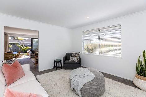 Photo of property in 386a Mangorei Road, Merrilands, New Plymouth, 4312