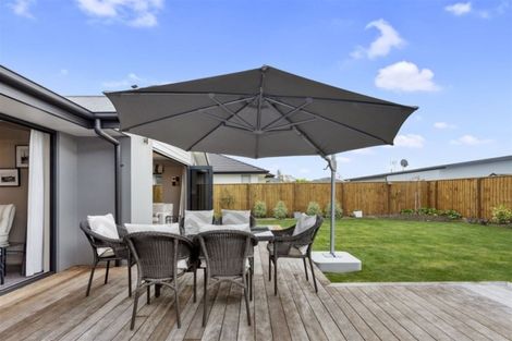 Photo of property in 32 Beachvale Drive, Kaiapoi, 7630