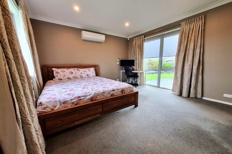 Photo of property in 11 Jezero Drive, Massey, Auckland, 0614