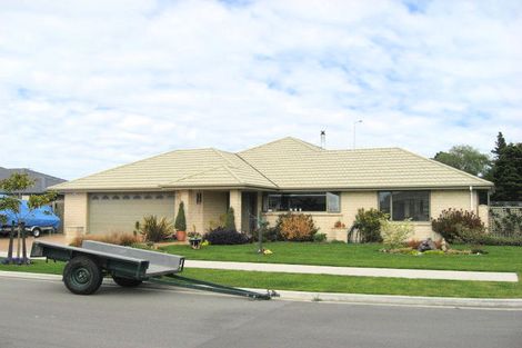Photo of property in 13 Yellowlees Drive, Kaiapoi, 7630