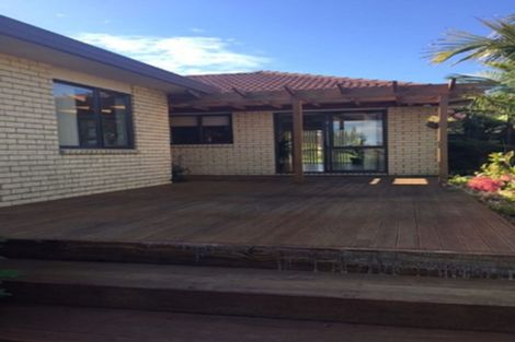 Photo of property in 37 Robin Brooke Drive, Flat Bush, Auckland, 2019