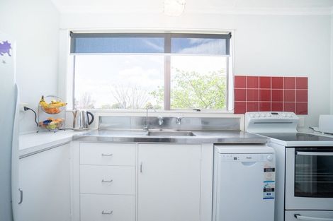 Photo of property in 15 Chelmarsh Place, Highbury, Palmerston North, 4412