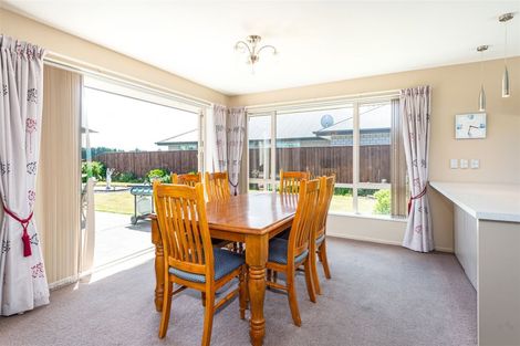 Photo of property in 11 Walnut Way, Rangiora, 7400