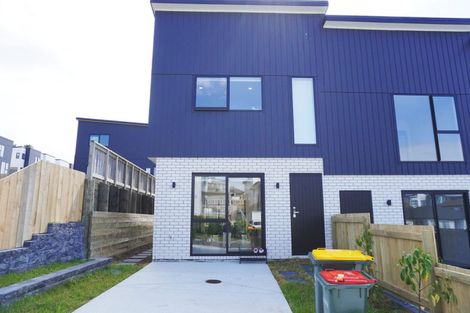 Photo of property in 4 Lawson Creek Street, Massey, Auckland, 0614