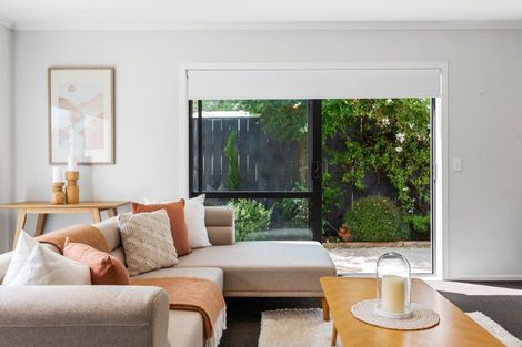 Photo of property in 11 Poplar Grove, Ebdentown, Upper Hutt, 5018