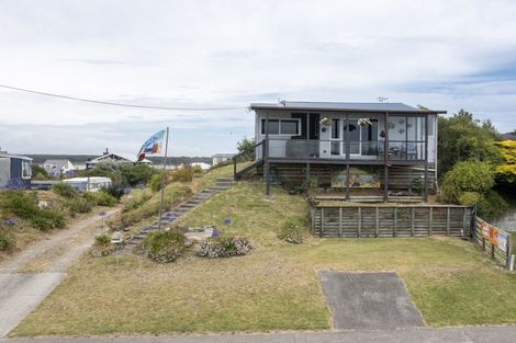 Photo of property in 122 Seabury Avenue, Foxton Beach, Foxton, 4815