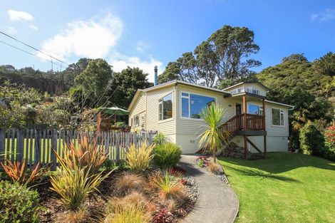 Photo of property in 16 Patui Avenue, Ngarimu Bay, Thames, 3575