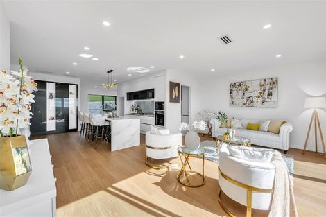 Photo of property in 3 Rakiraki Place, Flat Bush, Auckland, 2019