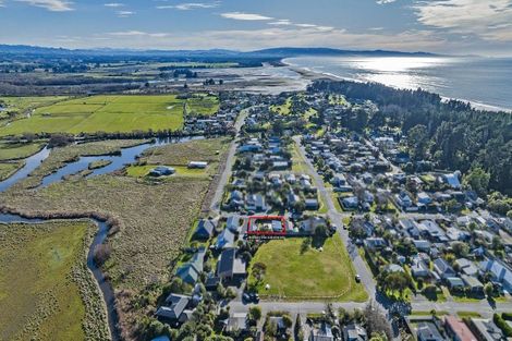 Photo of property in 31 Broadway Avenue, Waikuku Beach, 7473