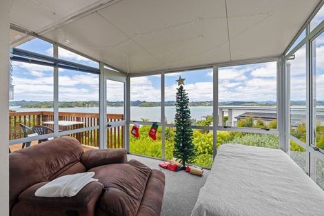 Photo of property in 3 Veronica Street, Paihia, 0200