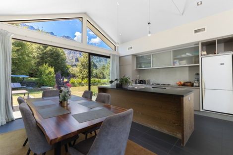 Photo of property in 4 Jackby Court, Jacks Point, Queenstown, 9371