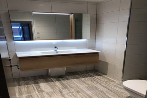 Photo of property in 6a Nugent Street, Grafton, Auckland, 1023