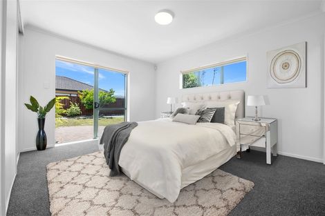 Photo of property in 33 Sandwick Drive, Weymouth, Auckland, 2103