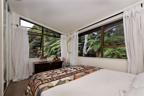 Photo of property in 256 Piha Road, Piha, New Lynn, 0772