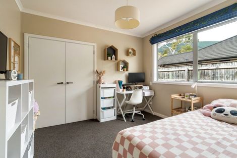 Photo of property in 16 Sunningdale Drive, Stoke, Nelson, 7011