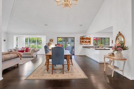 Photo of property in 237 High Street, Oxford, 7430