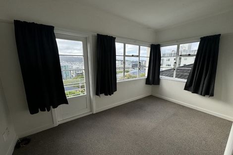 Photo of property in 243 The Terrace, Te Aro, Wellington, 6011
