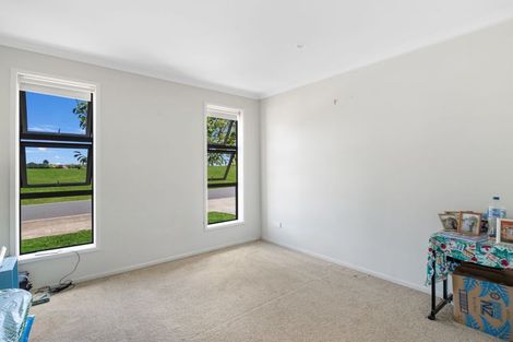 Photo of property in 48 Adams Road South, Pukekohe, 2120