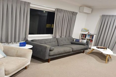 Photo of property in 2 Franklyn Road, Tawa, Wellington, 5028